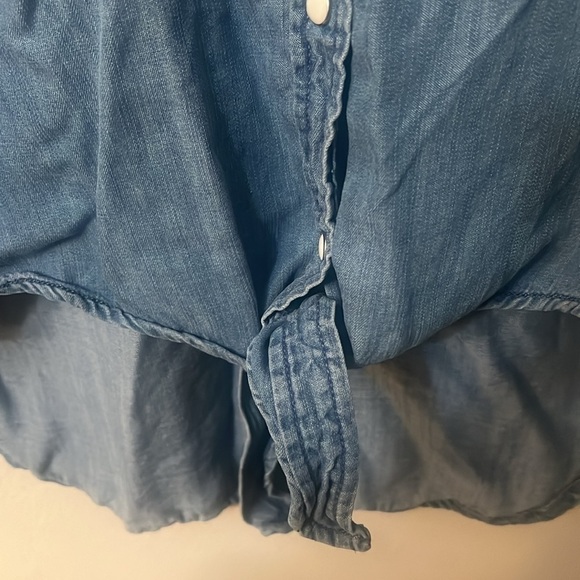 Lola River size M snap button down denim color long sleeves tie knot at front - Picture 8 of 8